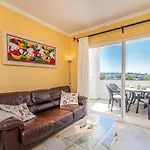 Lovely In Great Location Apartment *