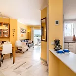 Lovely In Great Location Apartment *