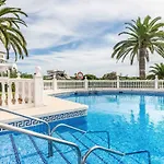 Lovely In Great Location